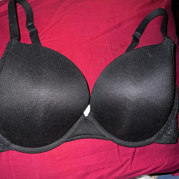 SECRET TREASURES LADIES. SIZE 36 D - Picture 1 of 3